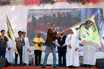 Actor Boman Irani flags off the Boscoree Peace Rally