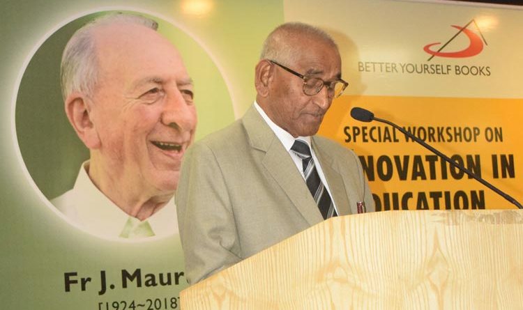 Dr Jagdish Gandhi, founder of City Montessori School, Lucknow, speaks at the J Maurus National Award event