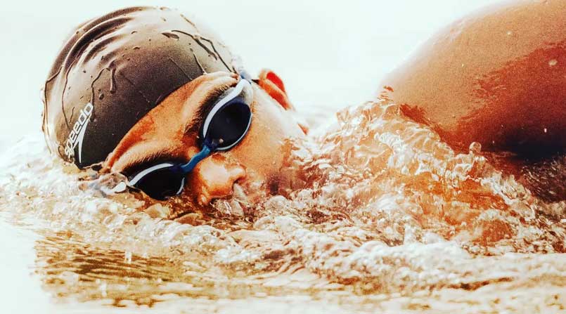 Prabhat Koli swimming