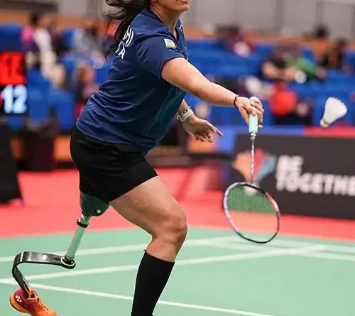 Manasi Joshi playing badminton